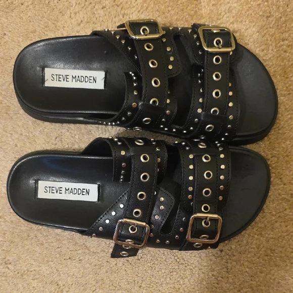 Steve Madden Double Buckle Black Sandals w/Silver Grommets & Details - Picture 1 of 11